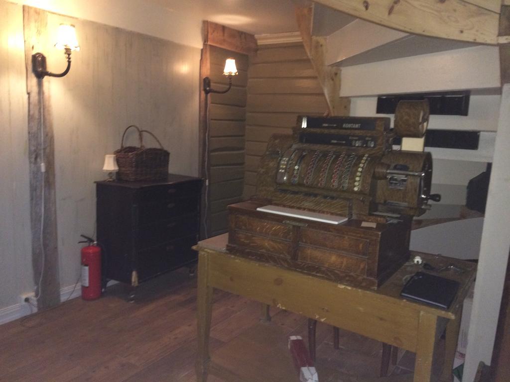 Gjestehuset Ibsen Grimstad  Εξωτερικό φωτογραφία